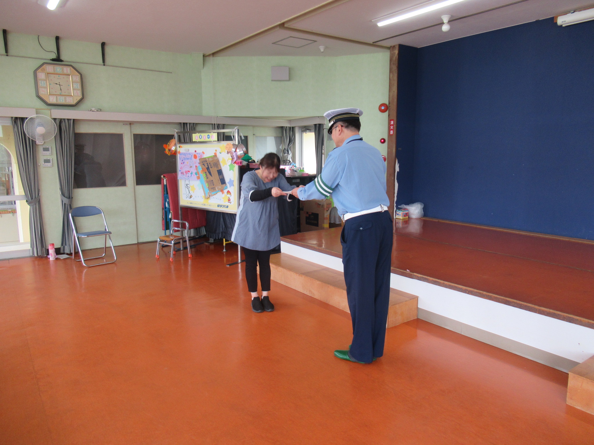 幸田町立里保育園を交通安全モデル園に委嘱しました。