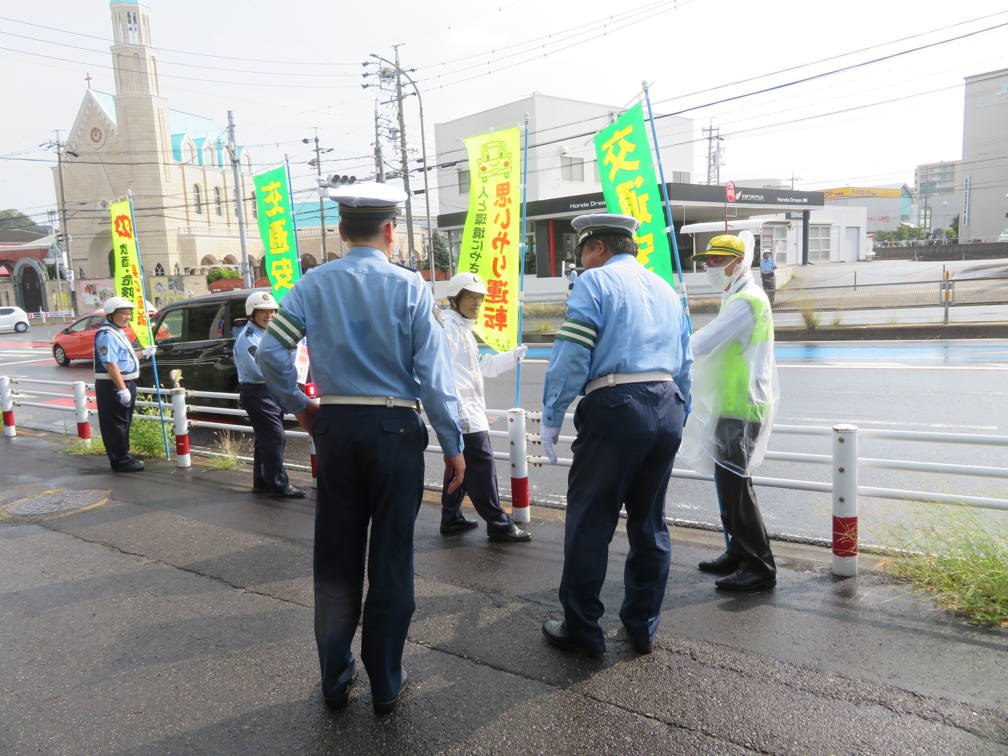 イオンモール岡崎における合同立哨活動