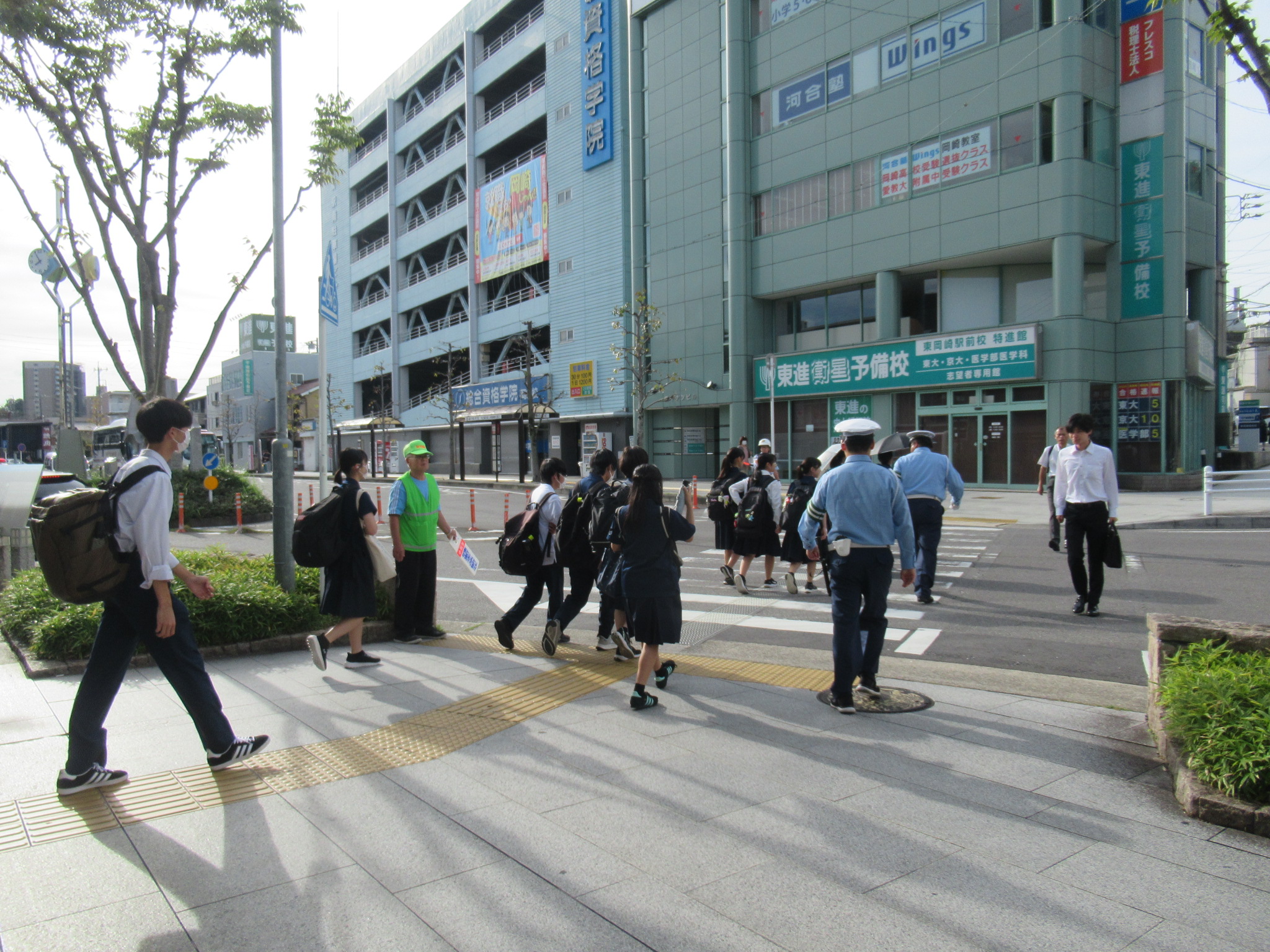 東岡崎駅立哨活動